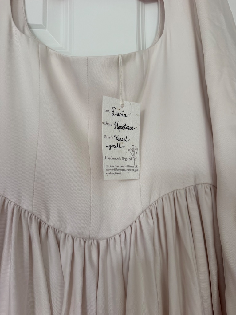 The Roofer’s Granddaughter Wedding / Ceremony Dress Size Uk 12 / Us 8 — image 2 of 8